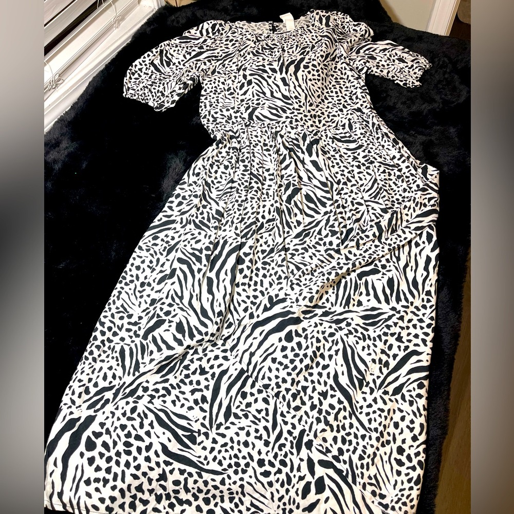 Maxi round neck printed dress